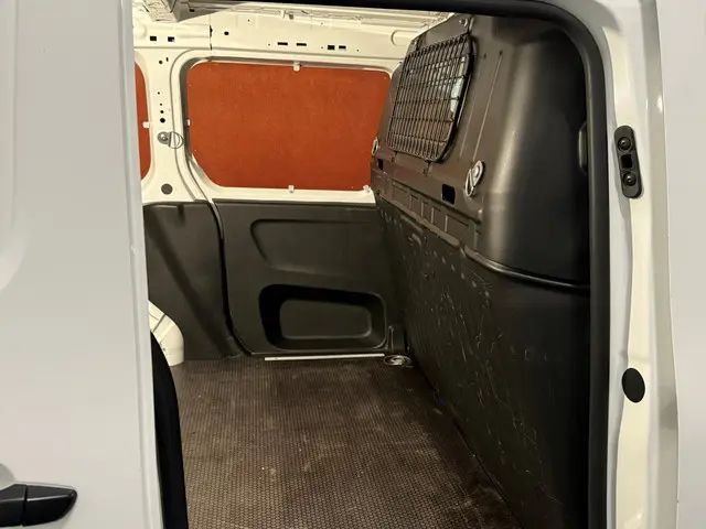 Citroën Berlingo 1.5 BlueHDI Club 2022 Diesel 18