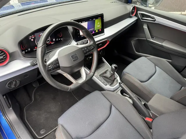 SEAT Arona 1.0 TSI FR Business Connect 2023 Benzine 14