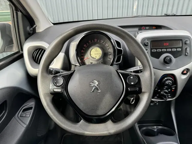 Peugeot 108 1.0 e-VTi Première Airco/Led/5-drs 2014 Benzine 9