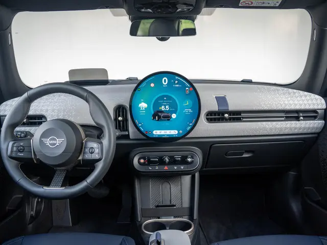 MINI 3-Deurs C 2025 Benzine 9