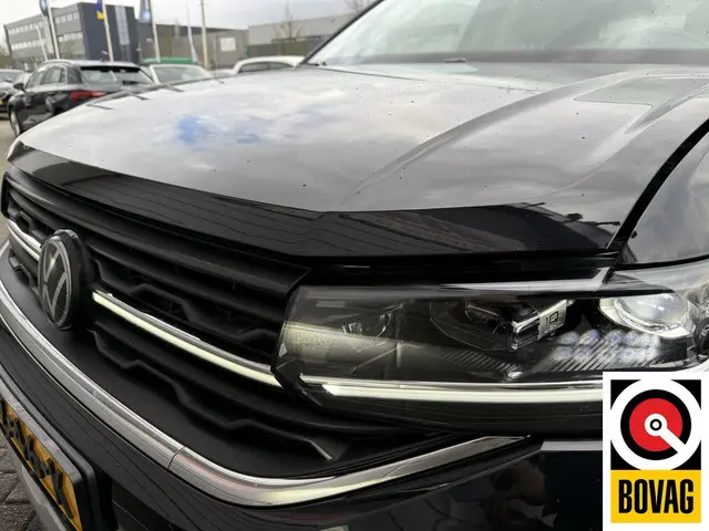 Volkswagen T-Cross 1.0 TSI R-Line Business 2024 Benzine 31