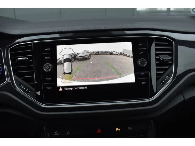 Volkswagen T-Roc 1.5 TSI Sport Business R 2020 Benzine 12