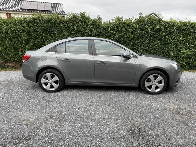 Chevrolet Cruze 1.8 LT 2013 Benzine 2