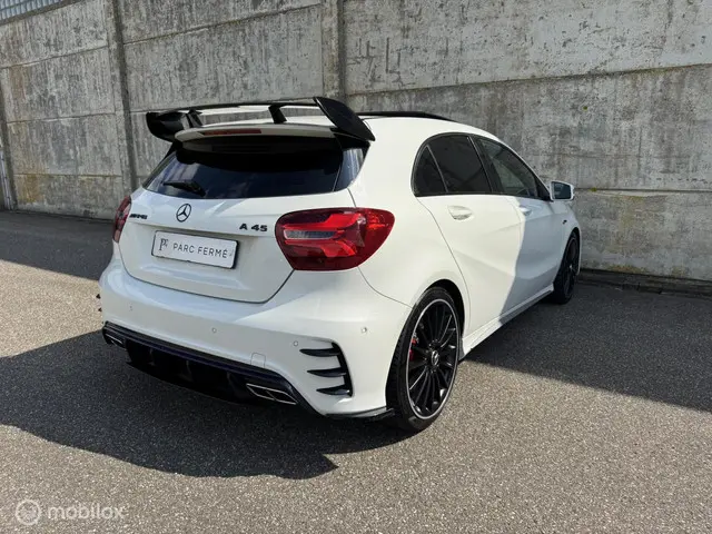 Mercedes-Benz A-Klasse AMG 45 4MATIC 2016 Benzine 8
