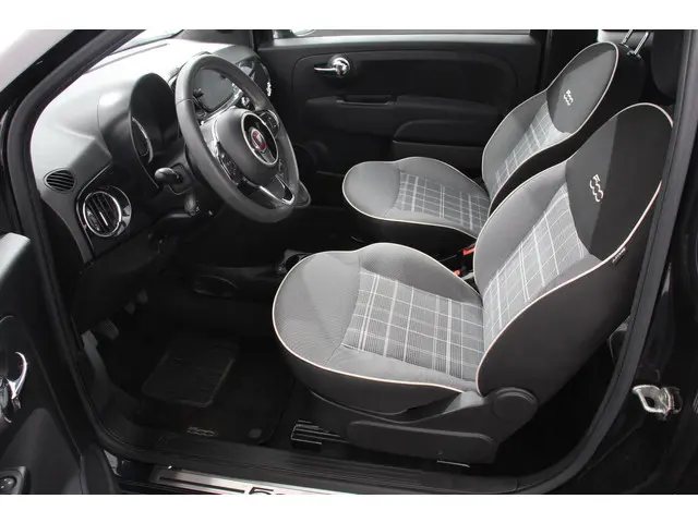 Fiat 500C 1.0 70pk MHEV Lounge Plus 2021 Benzine 18