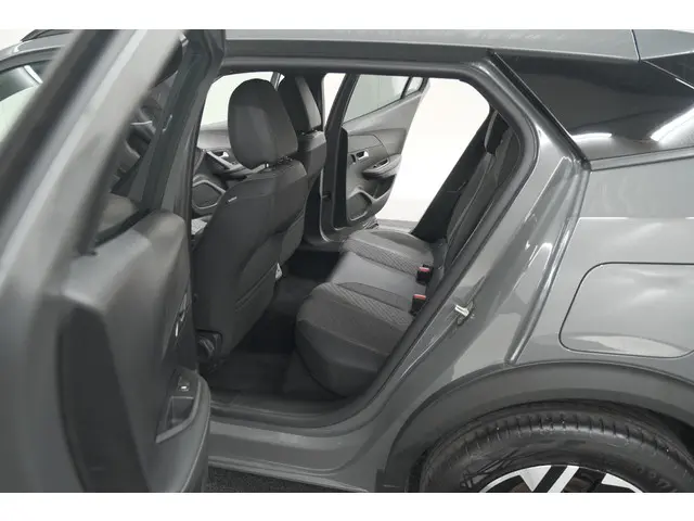 Peugeot 2008 PureTech 100 Allure 2024 Benzine 32