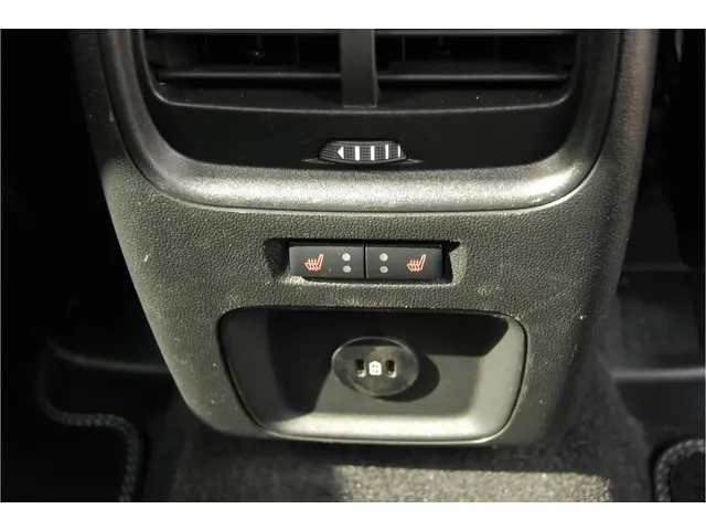Ford Kuga 2.5 PHEV 243 PK Active X 2024 Hybride Benzine 39