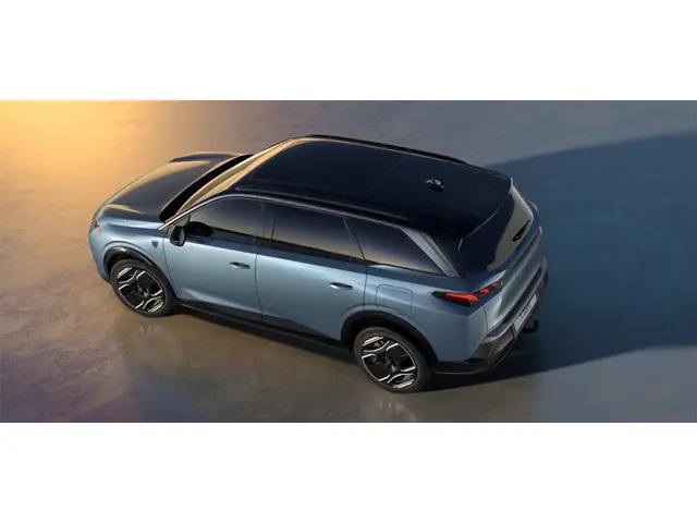 Peugeot e-5008 GT Exclusive 73 kWh 2026 Elektrisch 3