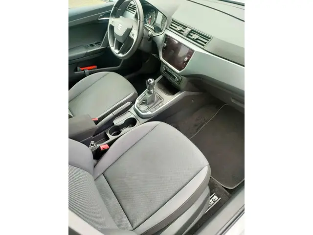 SEAT Arona 1.0 TSI Style Business Intense 2021 Benzine 12