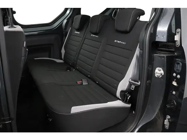 Dacia Dokker 1.3 TCe 130 Stepway 2020 Benzine 11