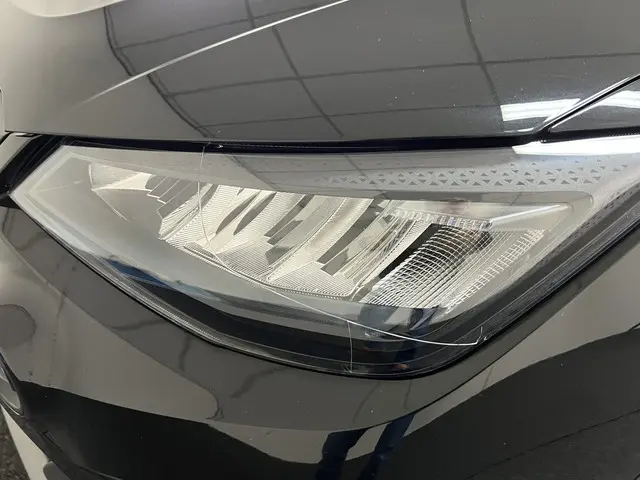 SEAT Arona 1.0 TSI FR 81 KW / 110 PK 2023 Benzine 54