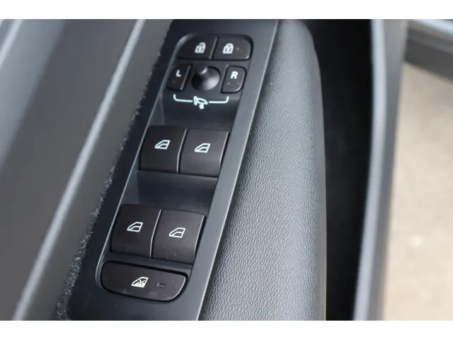 Volvo XC40 1.5 T3 R-Design 2019 Benzine 23