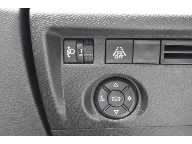 Citroën C4 Puretech 130 Shine 2020 Benzine 12