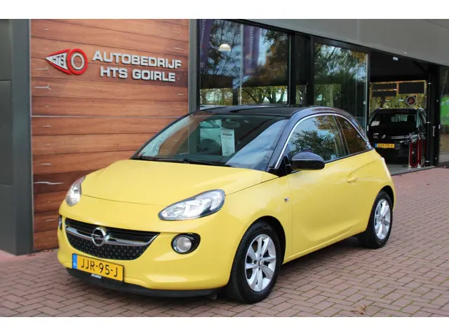 Opel ADAM 1.2 2015 Benzine
