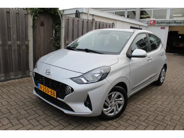 Hyundai i10 1.0 Comfort Carplay 2021 Benzine 2