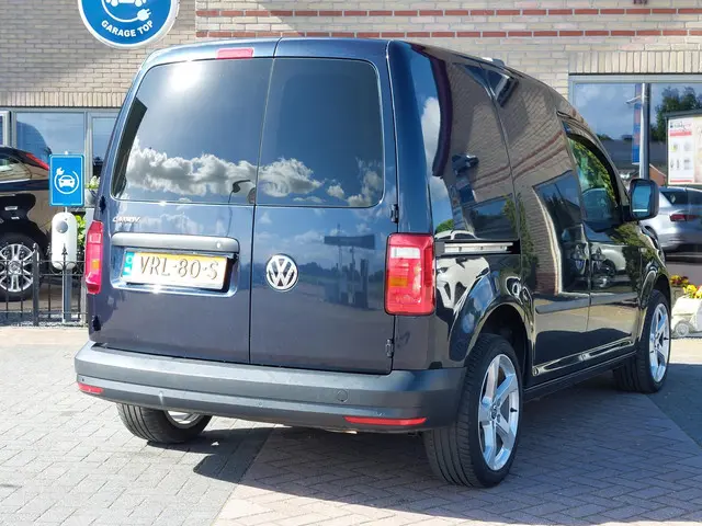 Volkswagen Caddy 2.0 TDI L1H1 BMT Comfortline 2018 Diesel 9