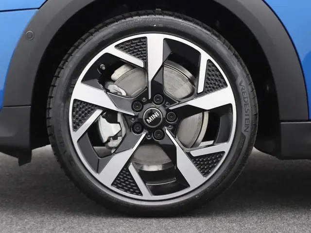 MINI 3-Deurs C 2025 Benzine 10