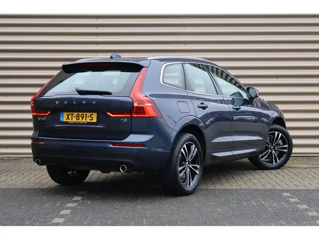 Volvo XC60 T5 Momentum 2019 Benzine 2