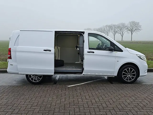 Mercedes-Benz Vito 114 2022 Diesel 16