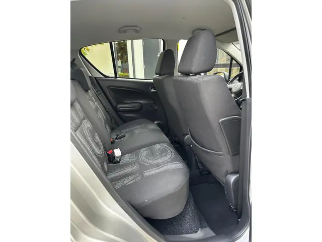 Opel Agila 1.2 Edition 2012 Benzine 17