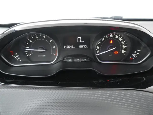 Peugeot 2008 1.2 PureTech Allure 2017 Benzine 14