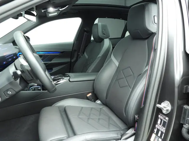 BMW i5 Sedan M60 xDrive 84 kWh 2025 Elektrisch 7