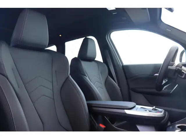 BMW iX1 eDrive20 67 kWh 2025 Elektrisch 10