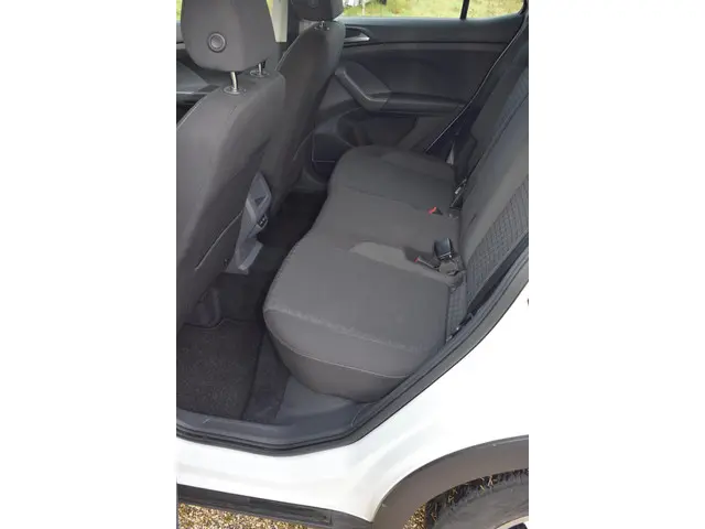 Volkswagen T-Cross 1.0 TSI Life 2021 Benzine 36