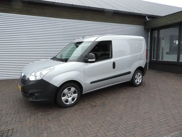 Opel Combo 2