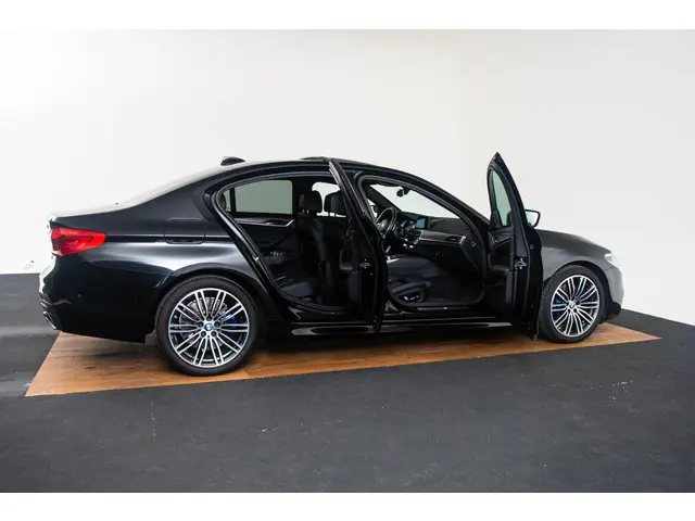 BMW 5 Serie 530d High Executive 2020 Diesel 28