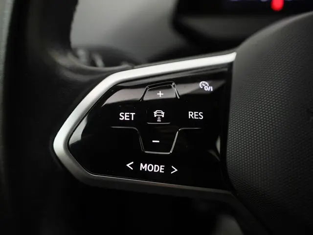 Volkswagen ID.4 First 77 kWh 204PK 2020 Elektrisch 8