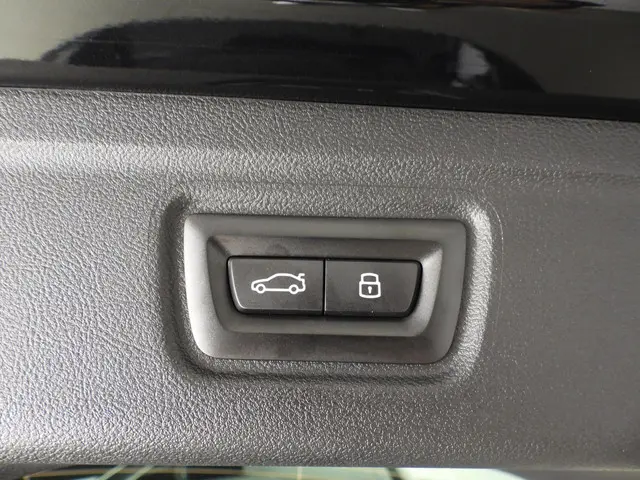 BMW 3 Serie Touring 320e 2024 Hybride Benzine 43