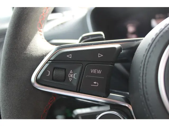 Audi TT 2.5 TFSI TT RS quattro 2016 Benzine 38