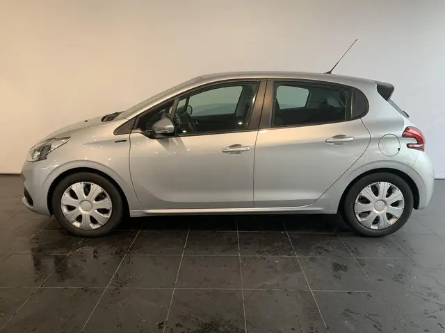 Peugeot 208 1.2 PureTech Signature 2018 Benzine 14