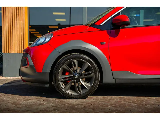 Opel ADAM 1.0 Turbo Rocks 2015 Benzine 12