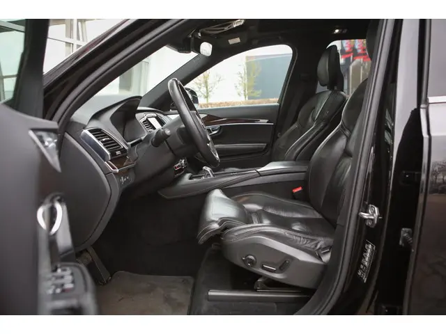 Volvo XC90 2.0 T8 TE AWD Insc. 2015 Hybride Benzine 7