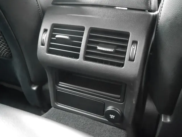 Jaguar XE 2.0 P250 SE 2020 Benzine 12