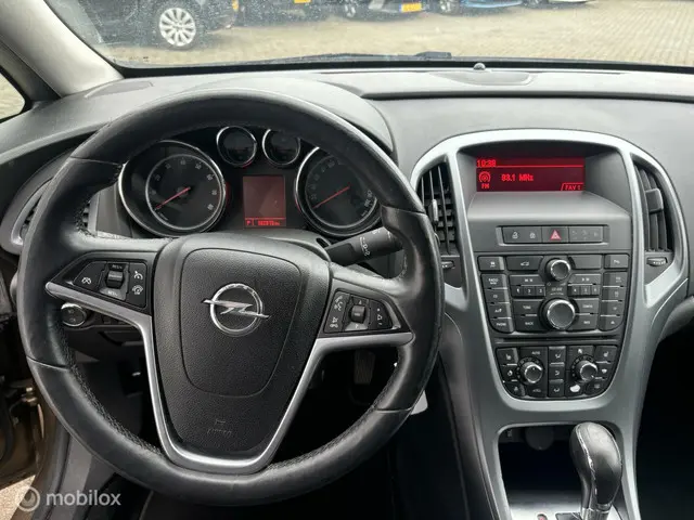 Opel Astra NOTCHBACK 1.6 Turbo Sport 2012 LPG/Gas 13