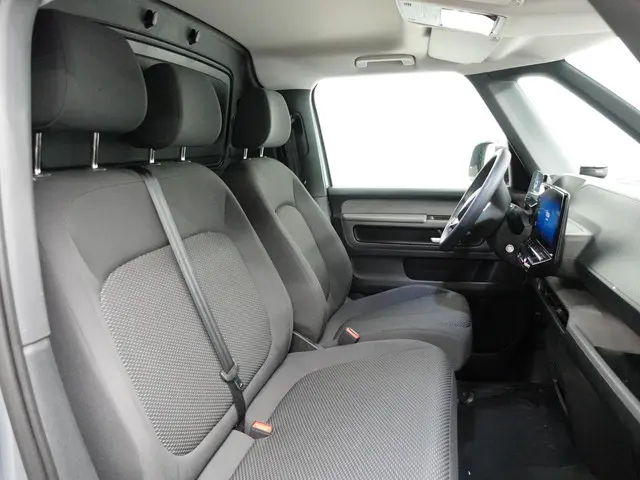 Volkswagen ID. Buzz Cargo 77 kWh 204pk 2023 Elektrisch 30
