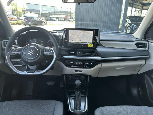 Suzuki Swift 1.2 Style Smart Hybrid 2025 Benzine 26