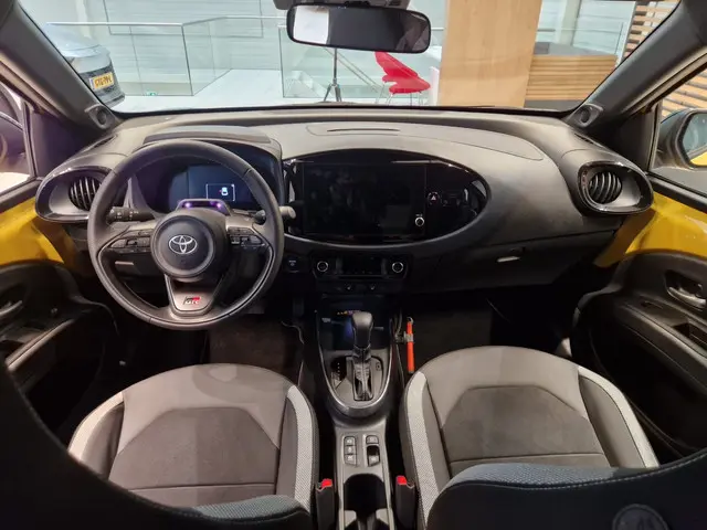 Toyota Aygo X Hybrid 115 GR Sport 2025 Hybride Benzine 6