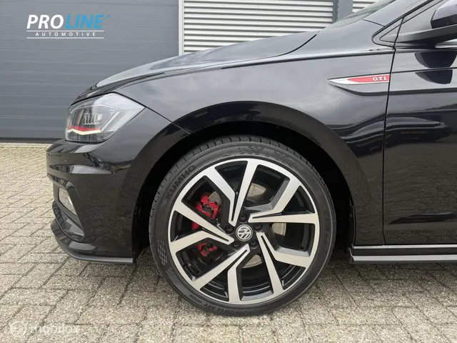 Volkswagen Polo 2.0 TSI GTI PANO 2018 Benzine 31