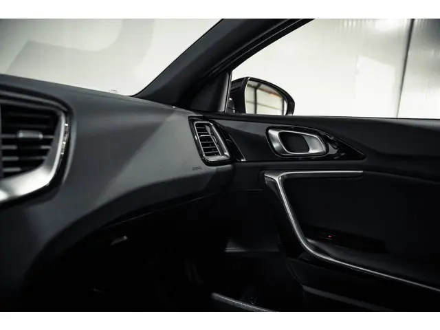 Kia ProCeed 1.5 T-GDi GT-Line 2024 Benzine 41