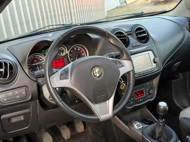 Alfa Romeo MiTo 1.4 T SBK|Pano|Climate 2013 Benzine 9