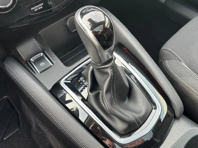 Nissan QASHQAI DIG-T 160 DCT N-Connecta 2019 Benzine 19