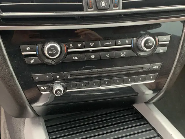 BMW X5 xDrive40e High Executive 2015 Hybride Benzine 21