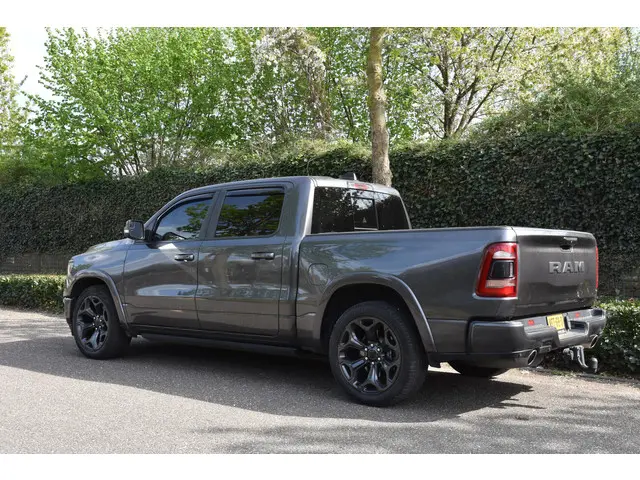 Dodge Ram 1500 5.7 V8 4x4 Crew Cab 5'7 LARAMIE 2020 LPG/Gas 4