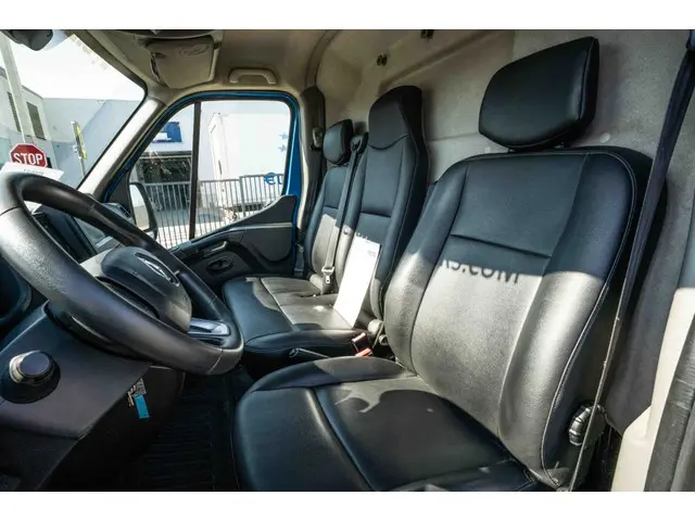 Renault Master 2.3 DCI - double montage pneus 2020 Diesel 9