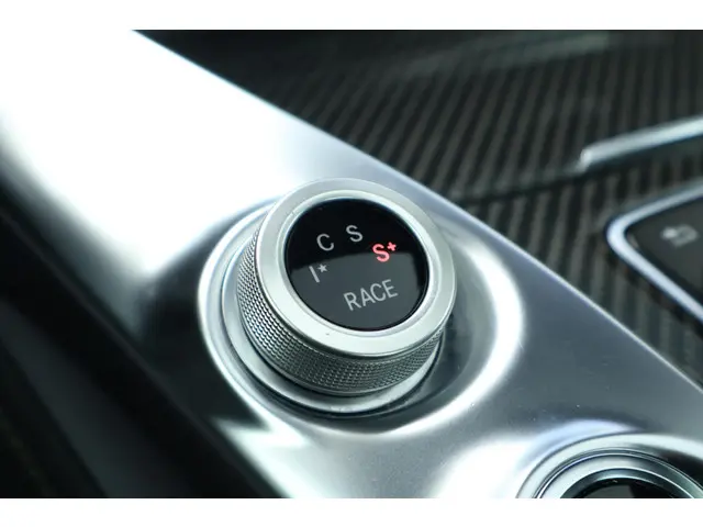 Mercedes-Benz AMG GT 4.0 S 2015 Benzine 39