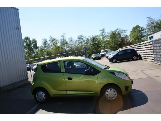 Chevrolet Spark 1.0 16V LE BJ'12 2012 Benzine 4